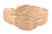 VIKING SHIELD RING, C.800-1000 AD, SIZE 9 ½