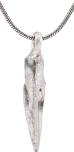 FINE GREEK SOCKETED ARROWHEAD NECKLACE, 690-250 BC