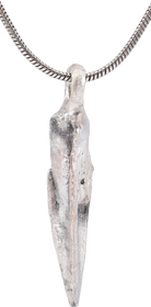 FINE GREEK SOCKETED ARROWHEAD NECKLACE, 690-250 BC