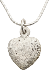 VIKING HEART PENDANT C.800-1000 AD