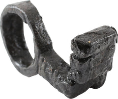 ROMAN/MEDIEVAL KEY RING, 4TH-8TH CENTURY AD SIZE 4 ½ - Fagan Arms