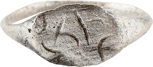 MEDIEVAL EUROPEAN SIGNET RING, 8TH-11TH CENTURY, SIZE 9 ¼ - Fagan Arms