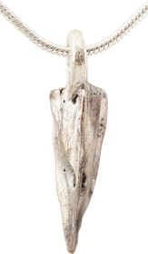HELLENISTIC GREEK ARROWHEAD PENDANT NECKLACE, 300 - 100 BC