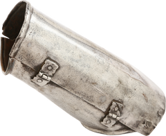 ITALIAN RIGHT VAMBRACE C.1580-1600 - Fagan Arms