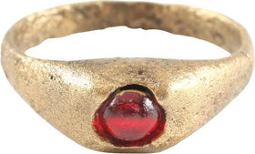 EUROPEAN NOBLEWOMAN’S RING C.1300