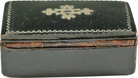 COLONIAL PERIOD LADIES MINIATURE SNUFF BOX