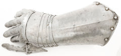 RARE GERMAN RIGHT GAUNTLET C.1580-1600 - Fagan Arms