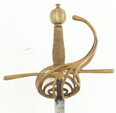 ANTIQUE COPY OF A SWEPT HILTED RAPIER, C.1600 - Fagan Arms