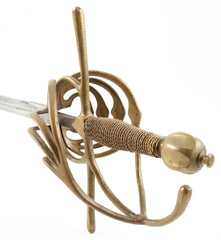 ANTIQUE COPY OF A SWEPT HILTED RAPIER, C.1600 - Fagan Arms