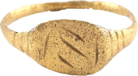 MAN’S SIGNET RING, 8-11TH CENTURY SIZE 10 ¾