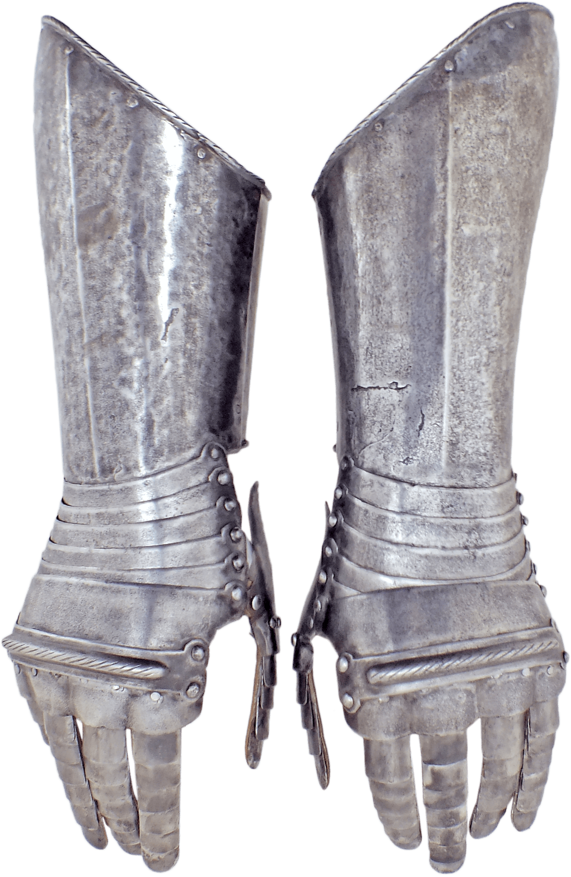 A PAIR OF EUROPEAN BRIDLE GAUNTLETS EARLY 17th CENTURY - Fagan Arms