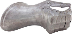 A RARE MILANESE RIGHT GAUNTLET C.1510 - Fagan Arms
